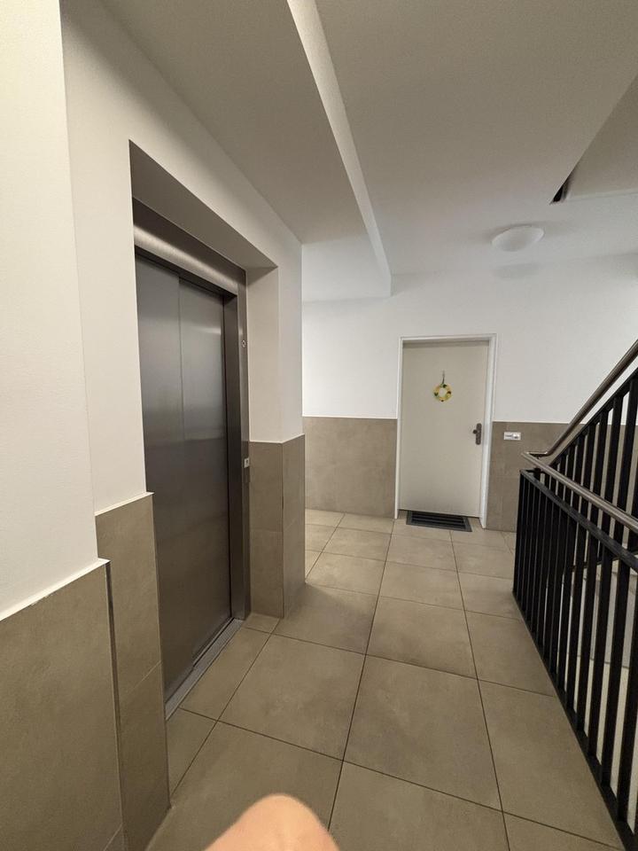 Attraktive 55 m² Gewerbefläche mit Küche und Bad im EG in zentraler Lage – Bild 12