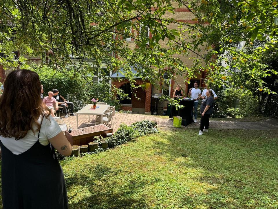 Schreibtischplatz im Grünen & doch zentral im Stuttgarter Norden – Bild 12