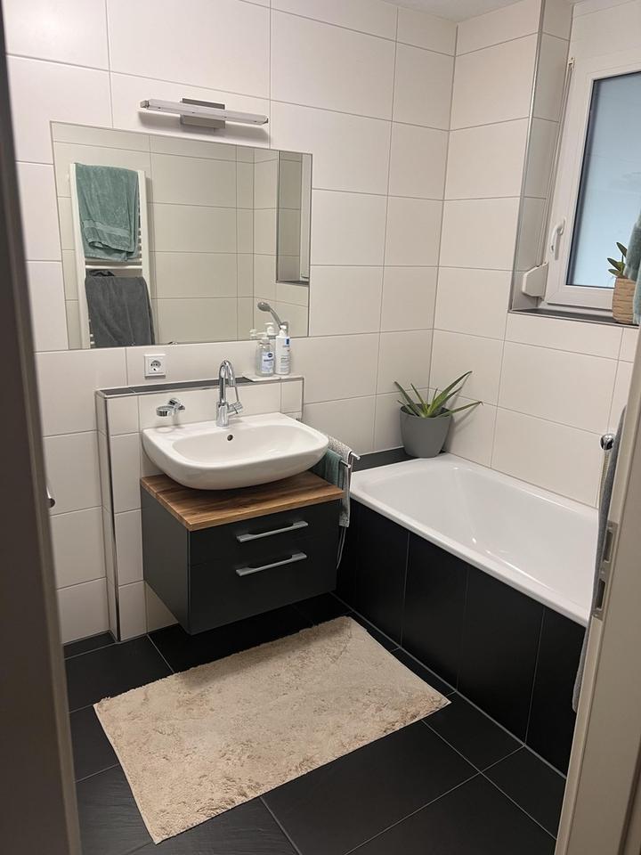 Top ausgestattete neuwertige 3-Zimmer-Erdgeschosswohnung – Bild 8