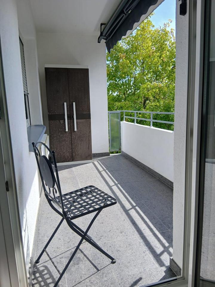 Stilvolle, modernisierte 3-Zimmer-Wohnung mit geh. Innenausstattung , Loggia, EBK, Stellplatz – Bild 22