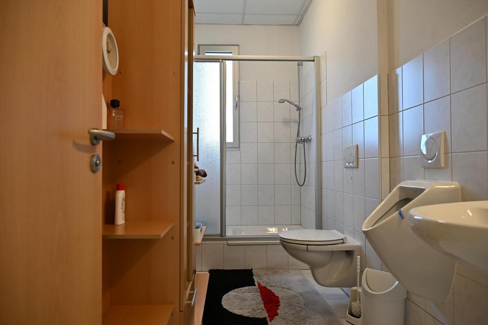 Top Gepflegte Gewerbeimmobile mit großem Gewerbegrundstück – Bild 24