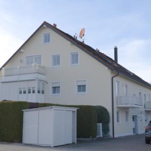 Tageslichtdurchflutete Erdgeschosswohnung mit großzügigem Garten