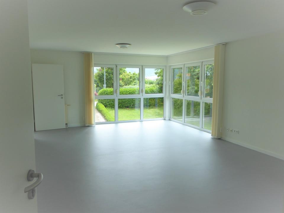 Büroräume kompl. EG +OG, Glasfaser, Freiflächen, Stellplätze – Bild 4