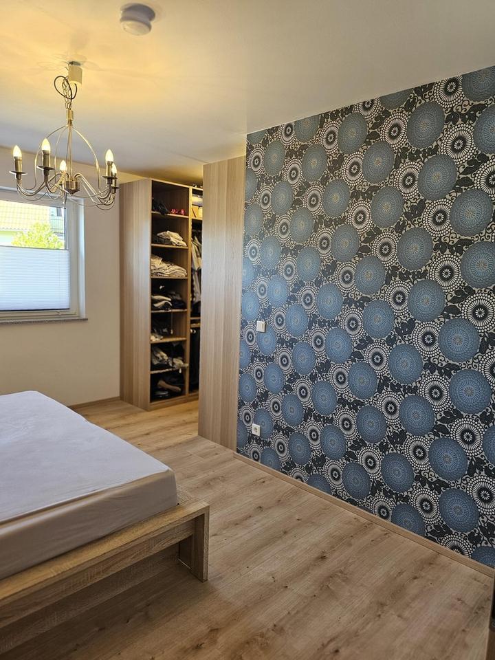 Moderne Luxus Traumwohnung in ruhiger Lage – 210 m² Wfl mit 7 Zimmern, zwei Bädern + 300m2 Garten – Bild 34