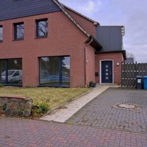 Trittau - Traumhafte sanierte 4 Zimmer EG Wohnung in Sackgassenlage zu vermieten