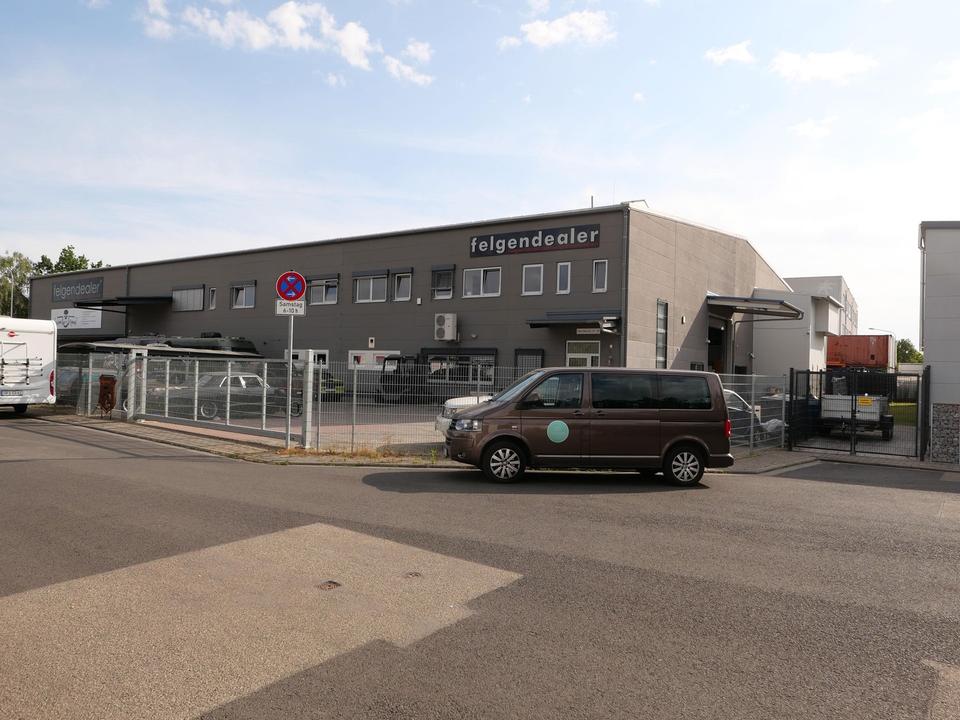 2950 qm Halle direkt vom Eigentümer zum Kauf – Bild 2