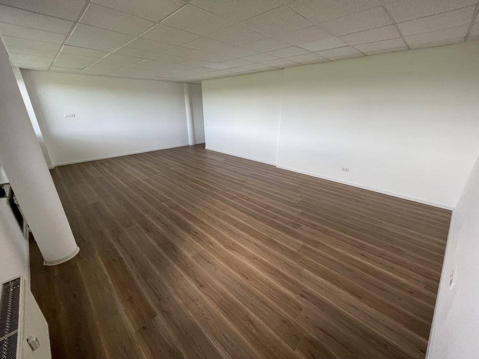 Büroflächen ab 15m², einzelne Büors anmieten o.ganze Etage+Teeküche +Internet (+Stellplätze+Lager) – Bild 10