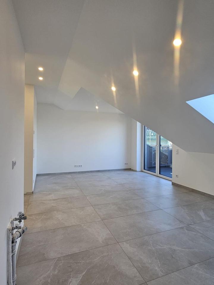 ** Exklusive 3-Zimmer- Dachgeschosswohnung im Herzen von Waldbröl !** – Bild 5