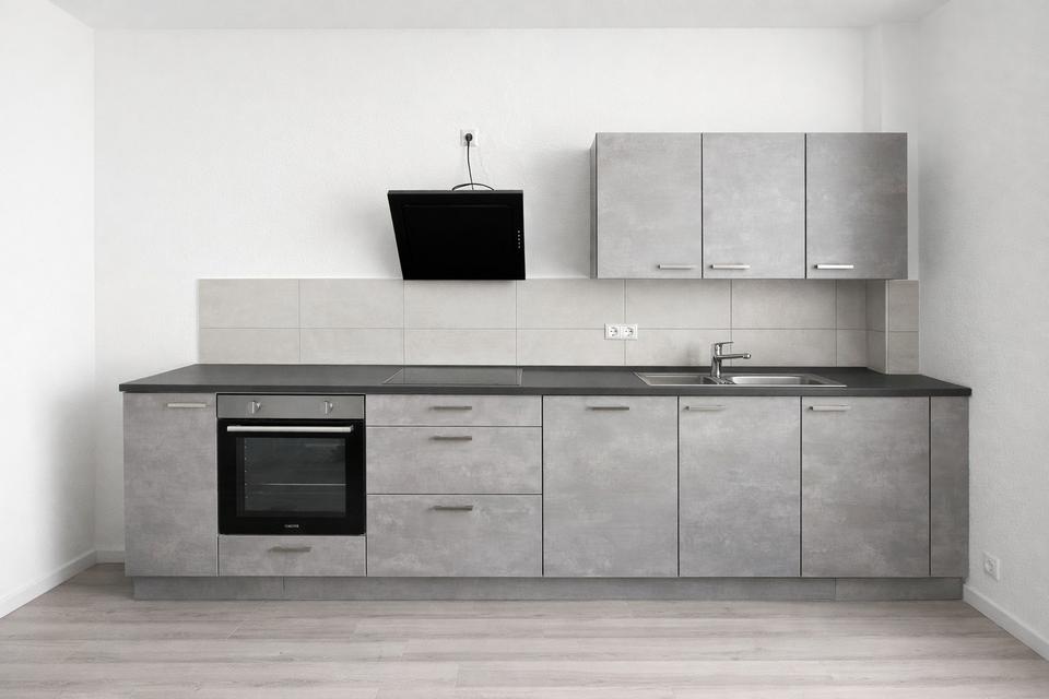 Zentral & Grüne Aussicht: Kernsanierte 3-Zimmer-Wohnung mit Einbauküche & Garten – Bild 7