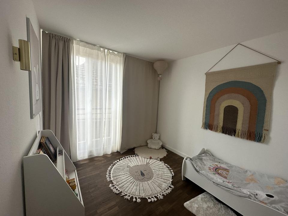 Sofort einziehen und wohlfühlen: Wunderschöne 2,5-3 Wohnung mit Balkon in toller Lage – Bild 6