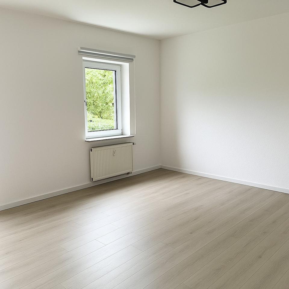 WE 2 - Schöne 2,5- Zimmer- Wohnung mit Balkon in ruhiger Lage – Bild 3