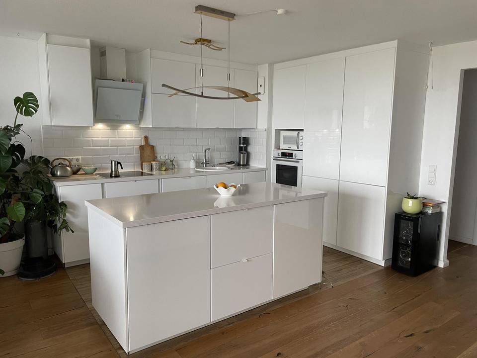 Top modernisierte 4 Zimmer Wohnung am Stadtrand mit super Aussicht, provisionsfrei – Bild 2