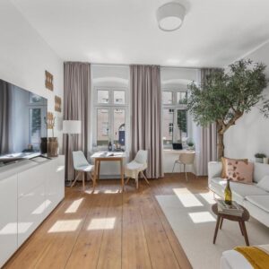 Voll möblierte 2-Zimmer-Altbauwohnung in Berlin Mitte