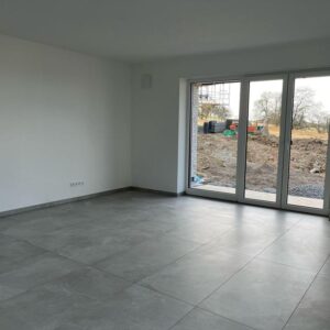 **Helle Souterrain - Wohnung mit Stil !**