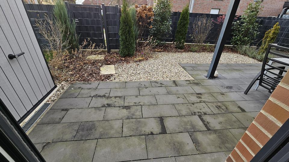 Neuwertige 2-Zimmer Erdgeschosswohnung mit Einbauküche + Garten – Bild 16