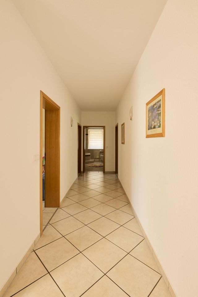 Großzügiges Einfamilienhaus auf traumhaft schönem Grundstück – Bild 28