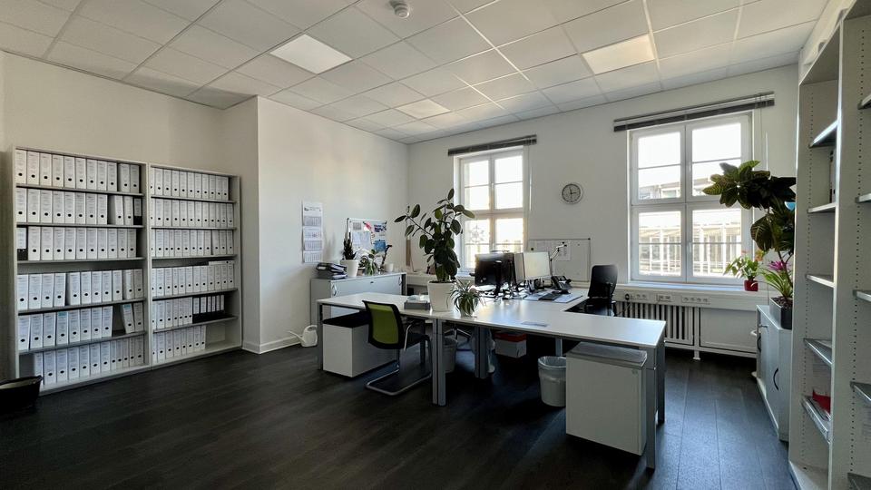 Büroräume mit historischem Charme am Westhafen Berlin – Bild 4