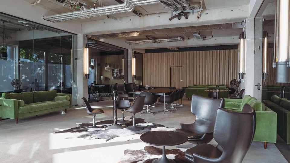 Vielfältige Fläche in Top-Lage von Berlin - Moderne Studio-, Laden-, oder Bürofläche