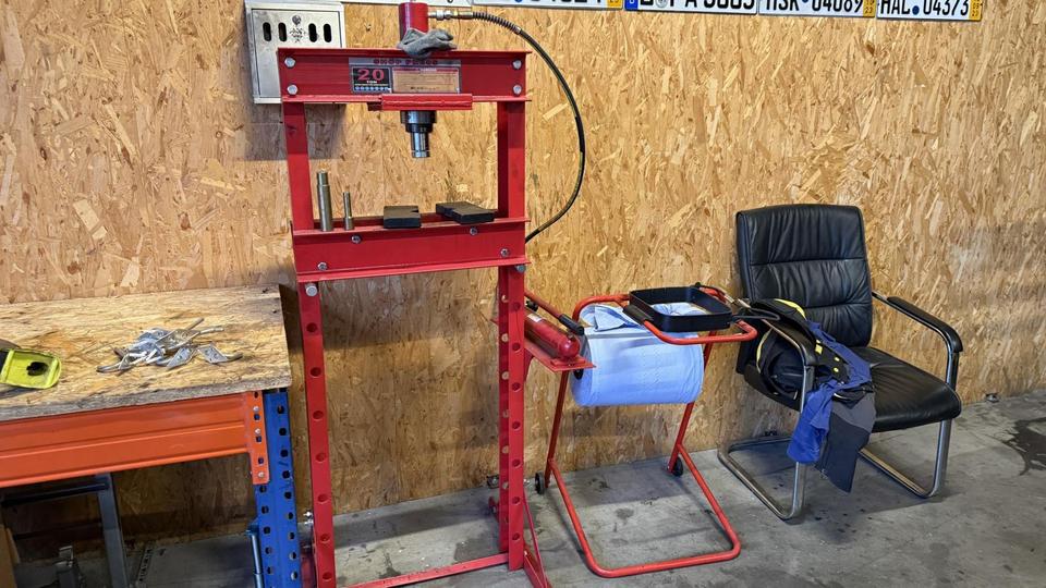 Provisionsfrei Autowerkstatt/ Büro/ Bistroküche/ Baujahr 2020 – Bild 19