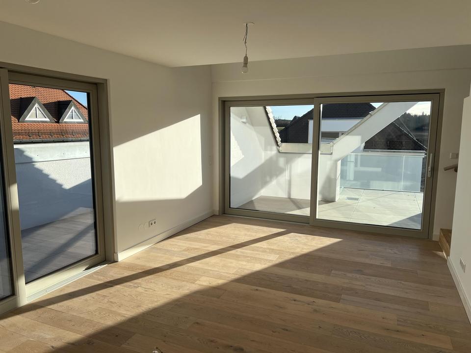 2 1/2 Zimmer Maisonette mit niedrigen Nebenkosten und 2 Dachterrassen – Bild 4