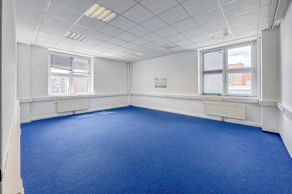 BÜRO – 270 m² – 7 BÜROS – 2 BESPRECHUNGSRÄUME – KÜCHE – LASTENAUFZUG – STELLPLÄTZE – TOP AUFGETEILT! – Bild 3