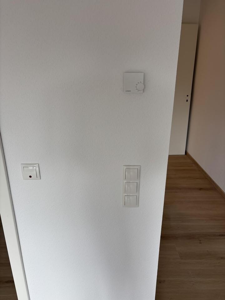 3-Zimmer Dachgeschoss Wohnung in energieeffizientem KFW55 Haus – Bild 17