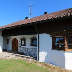 "Haus Sissi" m. einzigartiger Innenausstattung in idyllischer, ruhiger Hanglage (teilmöbliert)