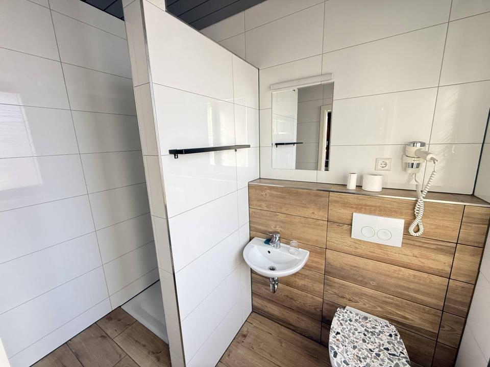 Große 2,5 Zimmer Wohnung mit riesigem Wohnzimmer – Bild 10