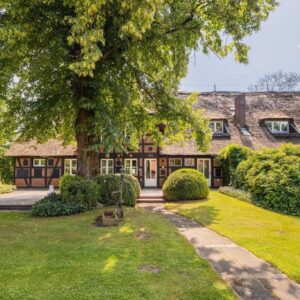 Pferdegestüt und exkl. Anwesen 70 km südöstl. von Hamburg - optional bis 30 ha Zukauf möglich