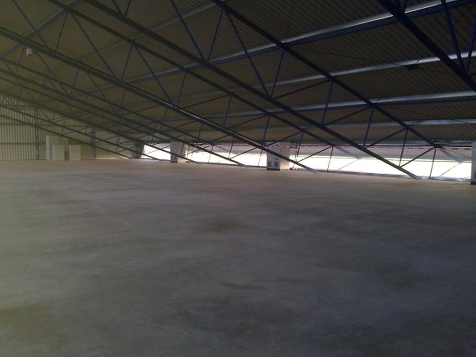 2000 m² Vega Halle in Sangerhausen, eingefriedet mit Stellplätzen – Bild 5