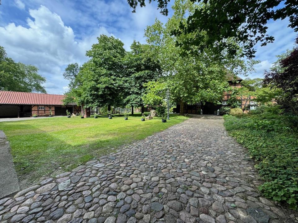 Pferdegestüt und exkl. Anwesen 70 km südöstl. von Hamburg - optional bis 30 ha Zukauf möglich – Bild 38