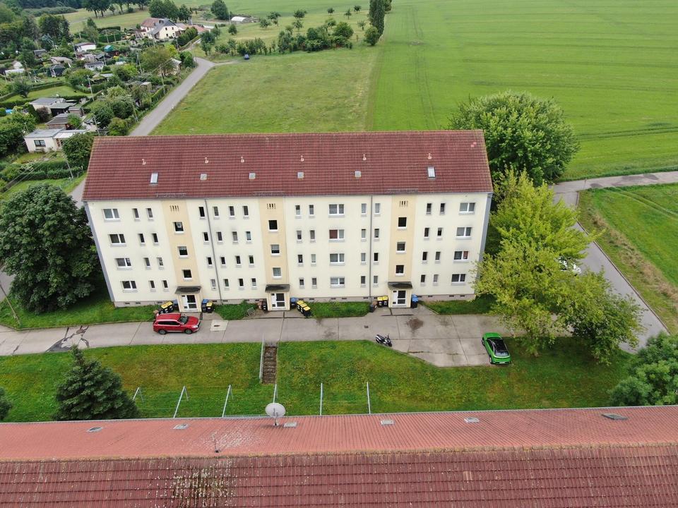 7 WE, ein Aufgang, 408qm Wfl, Plattenbau aus 1989 in idyllischer Lage – Bild 2