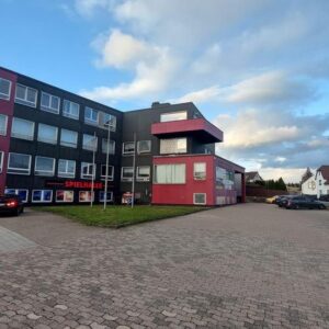 Wohn und Geschäfgsgebäue +3-Familien Haus im Paket