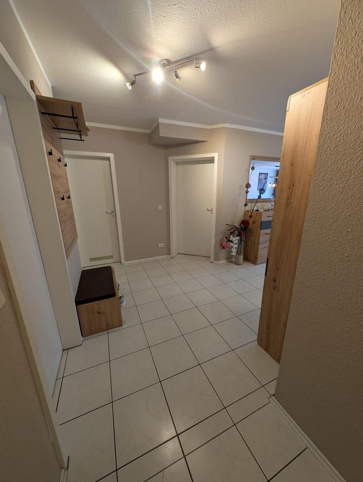 Schöne, lichtdurchflutete 4-Zimmerwohnung mit Balkon und Tiefgaragenstellplatz in Wolkersdorf