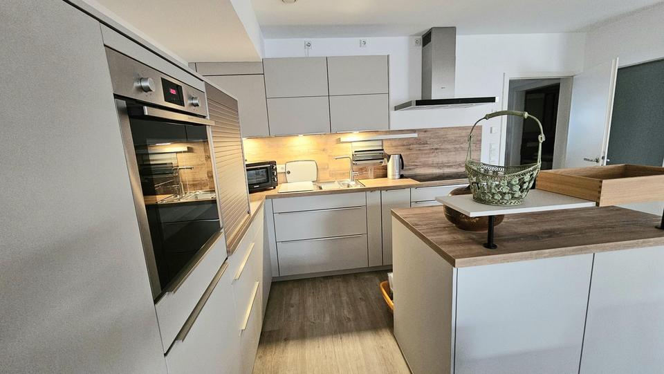 Neuwertige 2-Zimmer Erdgeschosswohnung mit Einbauküche + Garten – Bild 7