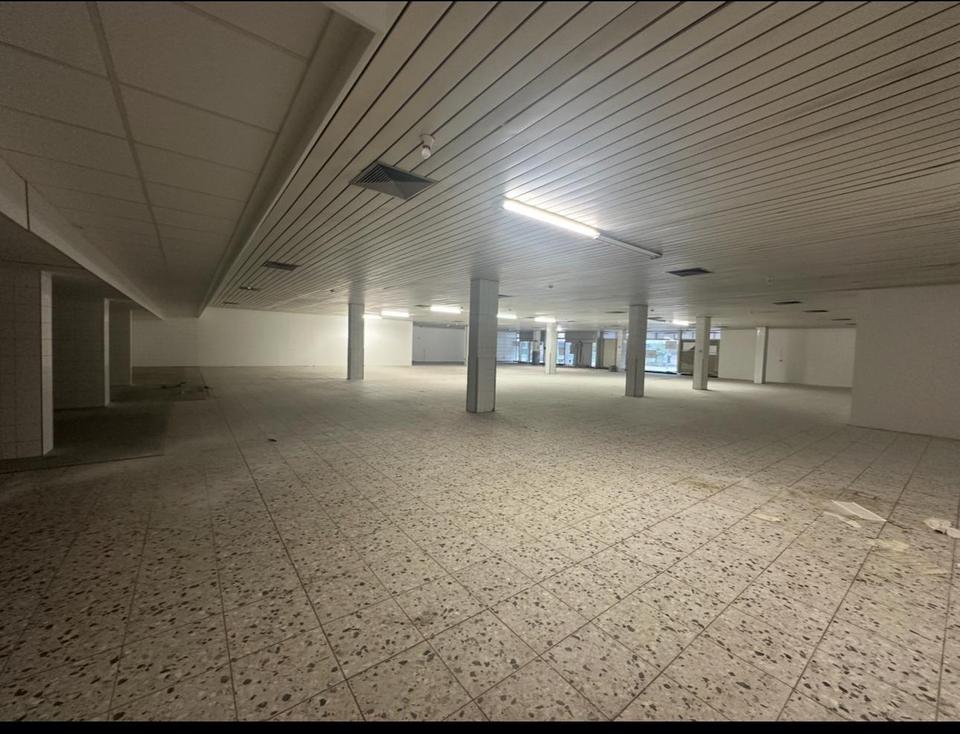 Ehemaliger Supermarkt 758m² Gewerbe für Fitness Freizeit Lager Einzelhandel Vereinsheim Sporthalle – Bild 8