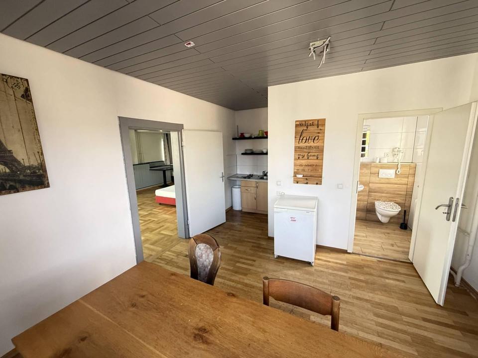 Große 2,5 Zimmer Wohnung mit riesigem Wohnzimmer – Bild 9
