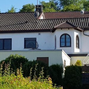 659.000 Euro - 210 qm Wfl - 480 qm Gfl - 8 Zimmer