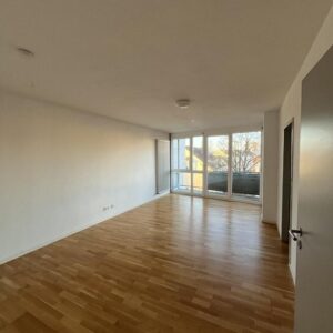 3 Wohnungen nähe Hauptbahnhof im 2.OG mit Kellerräumen und TG Stellplätzen