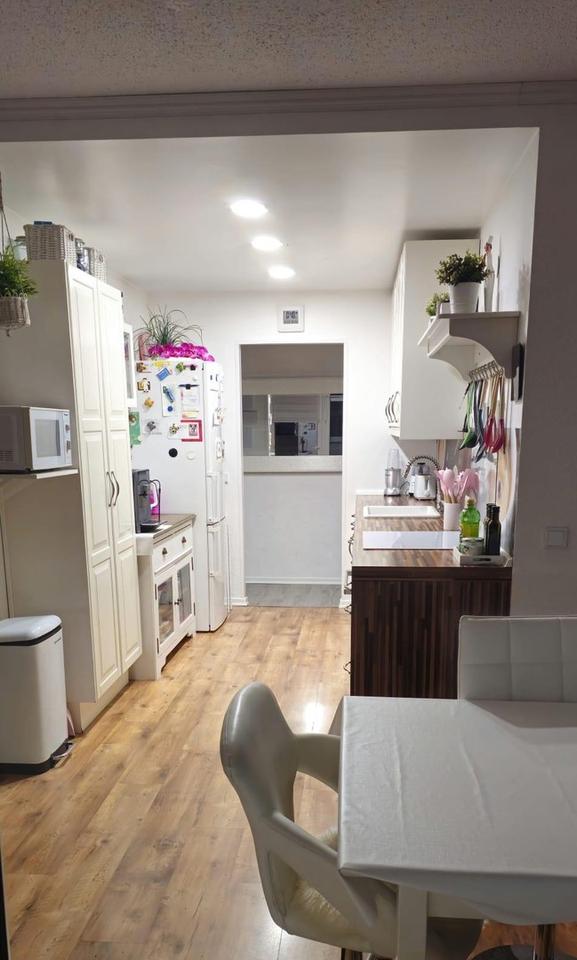 Schöne kernsanierte 3-Zimmerwohnung mit traumhaftem Weitblick – Bild 8