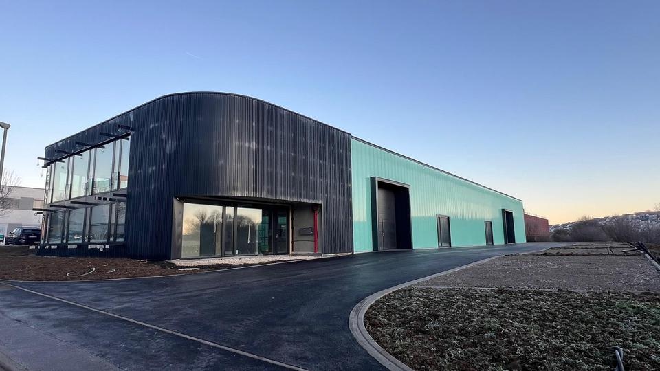 Büro 200m² und Produktionsflächen 640m² in modernem Architektur Neubau