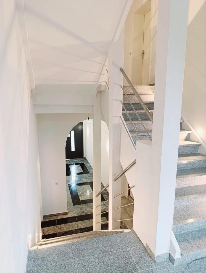 3-Zi. WHG + Balkon + Aufzug+Garten – Bild 2