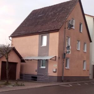 Enzblick Familienhaus mit Einliegerwohnung, Garage, Garten