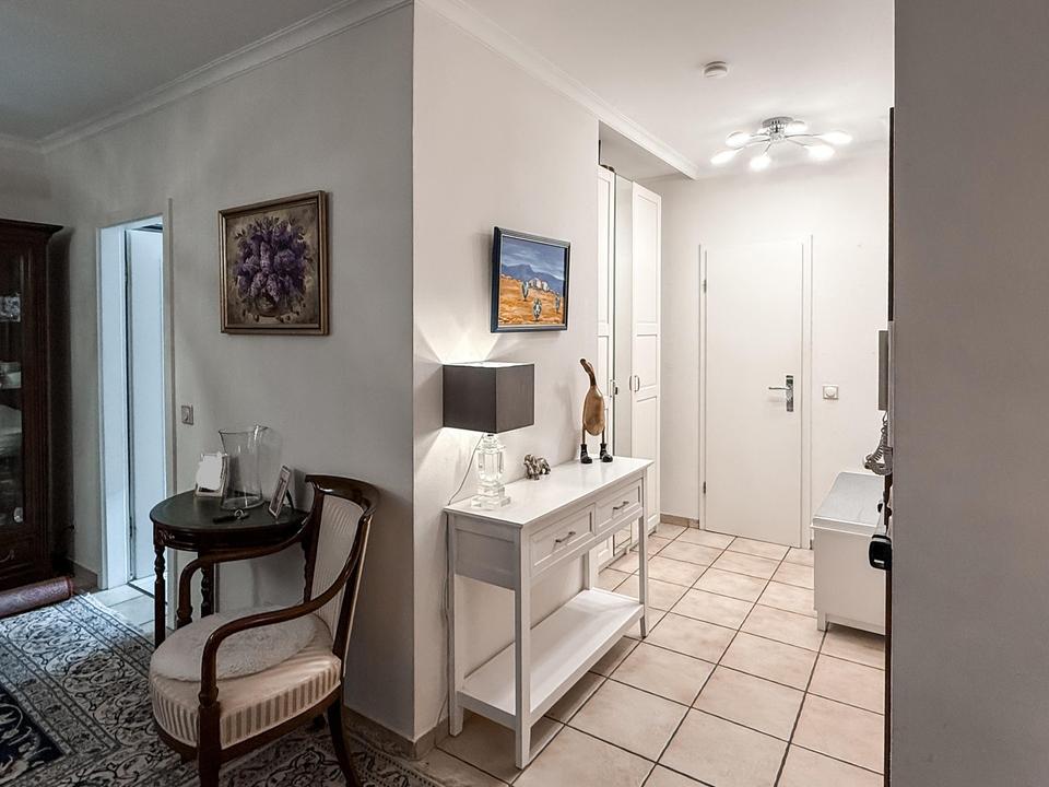 Attraktive 3,5-Zimmer-Maisonette-Wohnung in Düsseldorf-Grafenberg mit eigener Terrasse – Bild 14