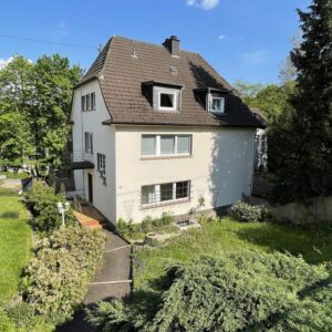 2 MEHRFAMILIENHÄUSER MIT 6 WOHNEINHEITEN + GROSSZÜGIGE GEWERBFLÄCHE - IM ZENTRUM VON GUMMERSBACH -