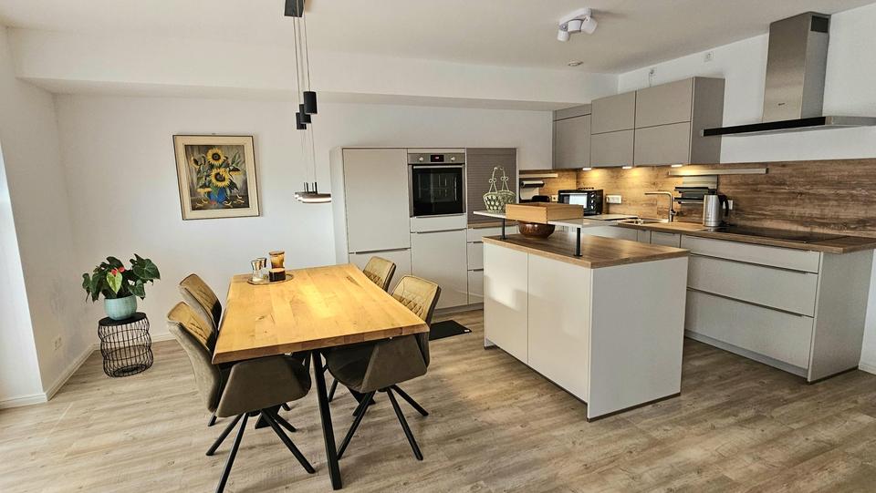Neuwertige 2-Zimmer Erdgeschosswohnung mit Einbauküche + Garten – Bild 6