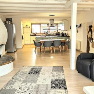 Wohnkomfort & Lebensqualität : 260 m² ebenerdige Gartenwohnung