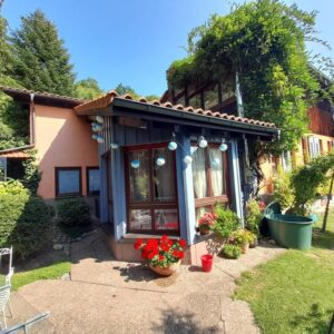 Architektenhaus, freistehend mit Einliegerwohnung