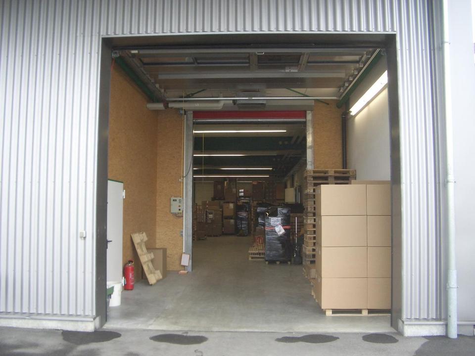 Moderne Lagerhalle, Bj.2004,2000m², 2- geschossig mit Aufzug, Rolltor und Schleuse für Be-Entladung – Bild 4