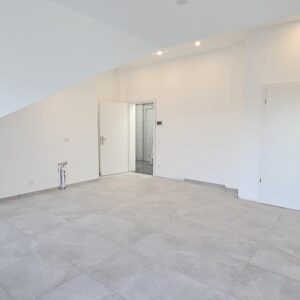 ** Wohnen wie im Urlaub! Elegantes Dachgeschoss mit Sonnenlichtgarantie**